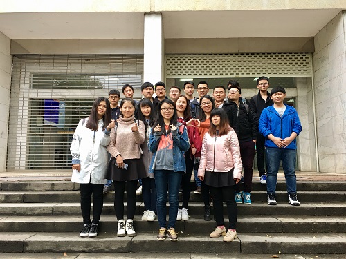 电子1402劳动中忆温情书香里勉未来1