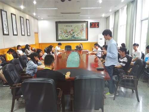 m1495369842483001.jpg 自我批评.jpg